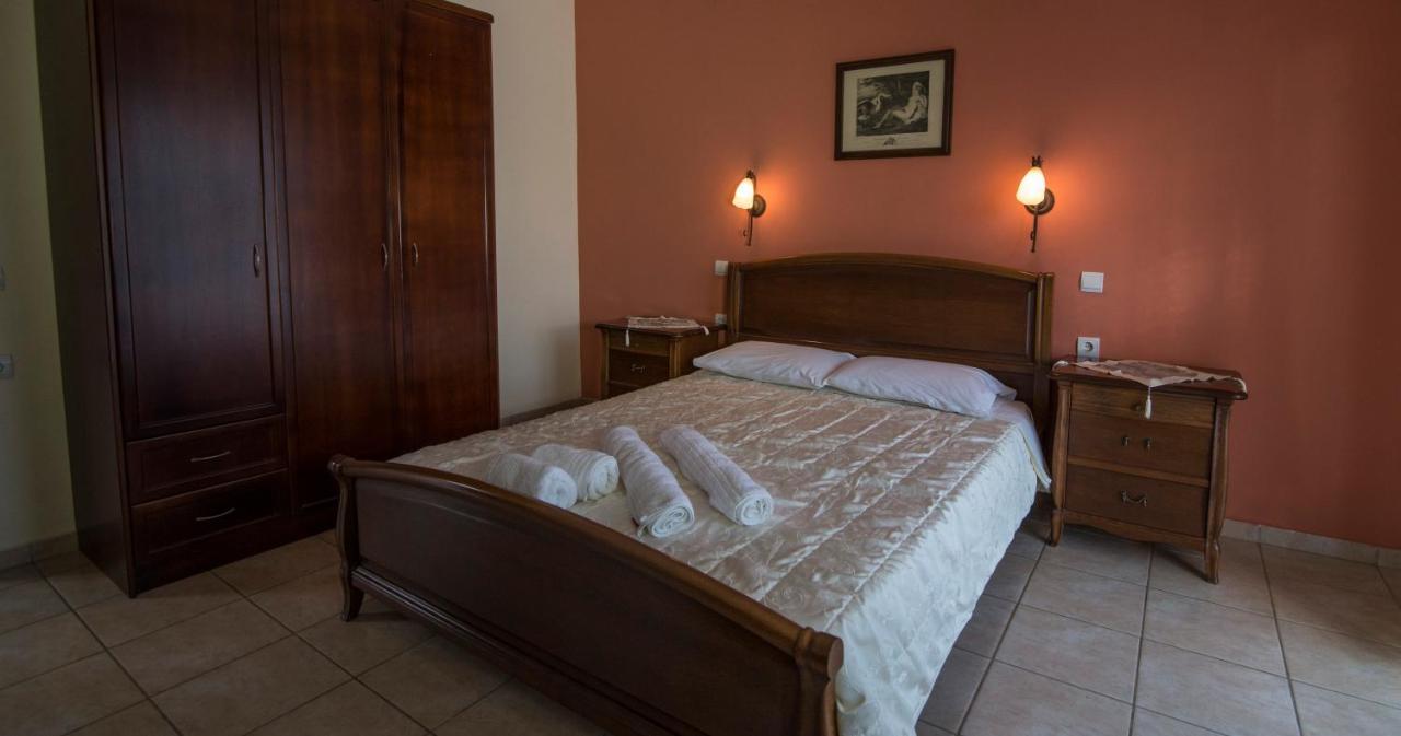 Aparthotel Dimas V House Parga Esterno foto