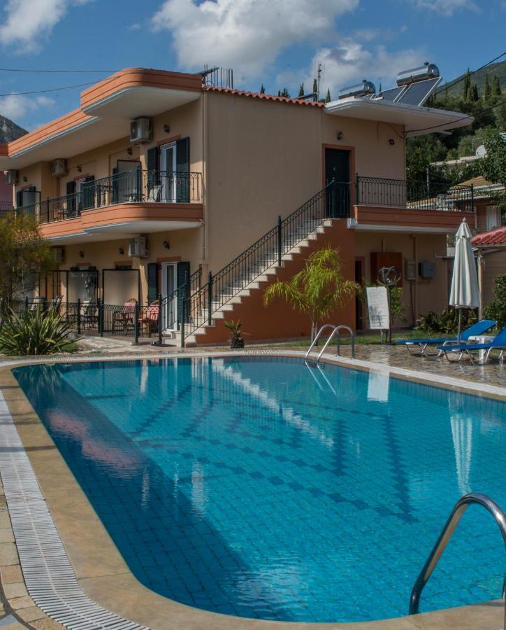 Aparthotel Dimas V House Parga Esterno foto