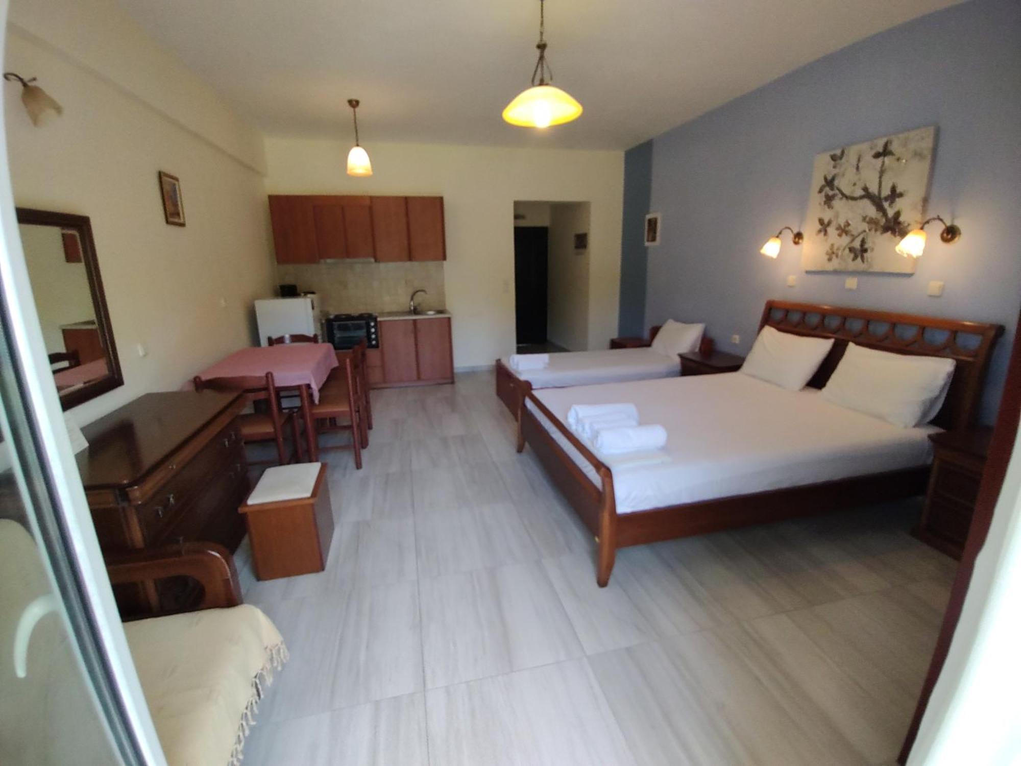 Aparthotel Dimas V House Parga Esterno foto