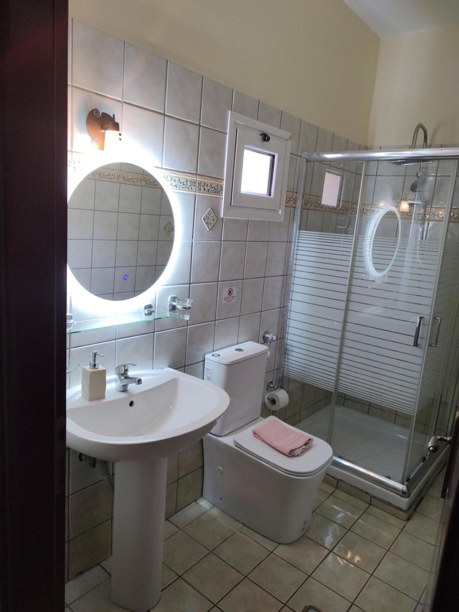 Aparthotel Dimas V House Parga Esterno foto