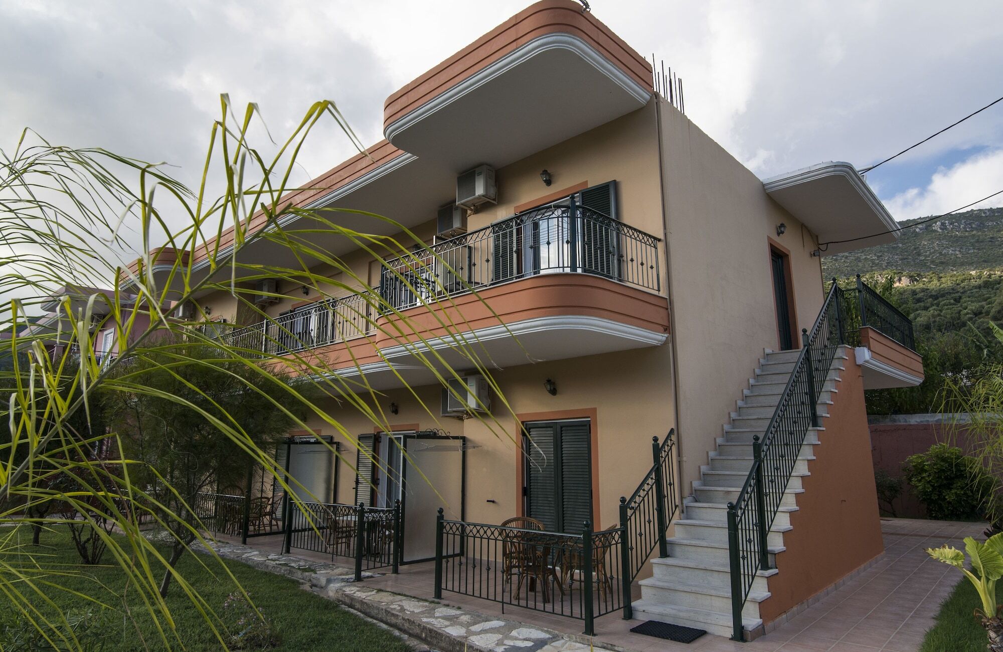 Aparthotel Dimas V House Parga Esterno foto